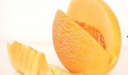 月子中可吃哈密瓜吗,月子期间适宜食用哈密瓜的探讨